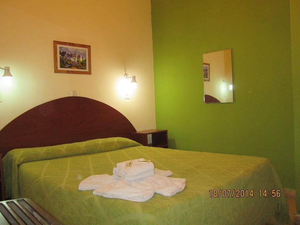 Nuevo Hotel Belgrano Сан-Николас-де-лос-Арройос Экстерьер фото